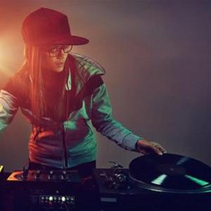 杨颖裸乳被爆❌白浆
